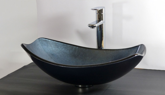 Badezimmer mit Stuhl